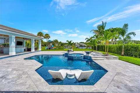 Exterior - 665 SW Yacht Basin Way, Stuart, FL 34997 photo 10 of 27