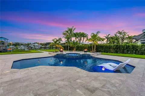 Exterior - 665 SW Yacht Basin Way, Stuart, FL 34997 photo 17 of 27