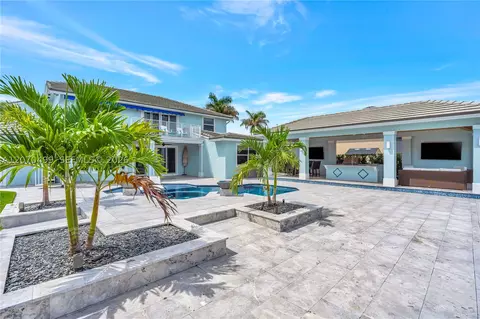Exterior - 665 SW Yacht Basin Way, Stuart, FL 34997 photo 8 of 27