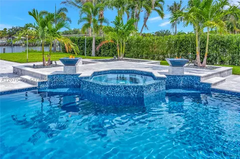 Exterior - 665 SW Yacht Basin Way, Stuart, FL 34997 photo 12 of 27