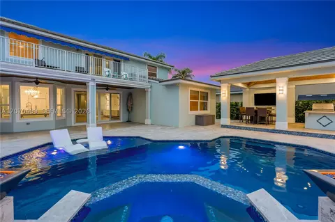 Exterior - 665 SW Yacht Basin Way, Stuart, FL 34997 photo 21 of 27