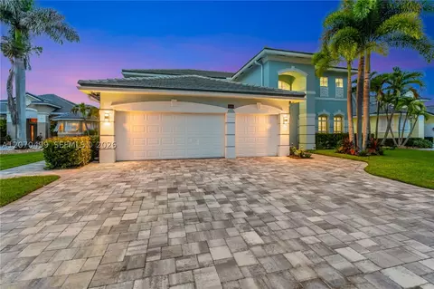 Exterior - 665 SW Yacht Basin Way, Stuart, FL 34997 photo 25 of 27