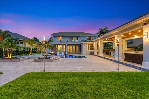 Exterior - 665 SW Yacht Basin Way, Stuart, FL 34997 photo 22 of 27