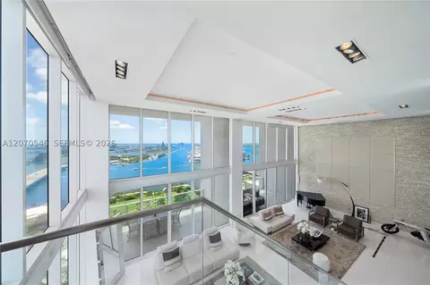 1040 Biscayne Blvd #4403, Miami, FL 33132