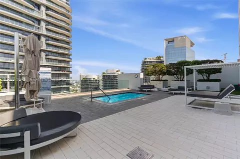 Exterior - 1010 Brickell Ave #3903, Miami, FL 33131 photo 3 of 6