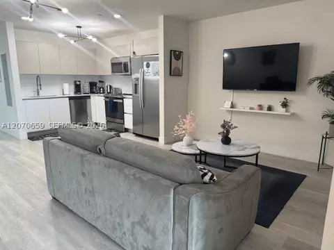 19380 NE 26 Ave #304, Miami, FL 33180