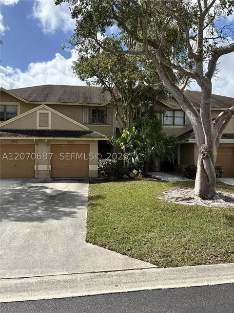 5820 Northpointe Ln, Boynton Beach, FL 33437