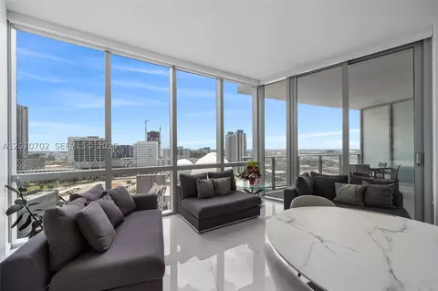 851 NE 1st Ave #1610, Miami, FL 33132