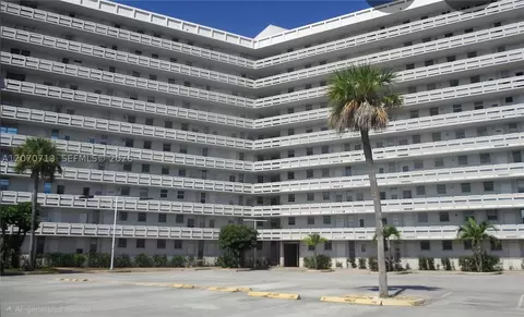 1401 NE Miami Gardens Dr #685, Miami, FL 33179