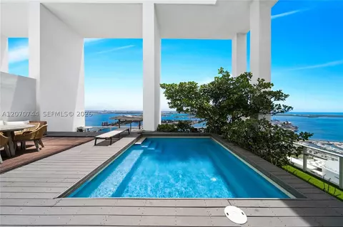 1040 Biscayne Blvd #4602, Miami, FL 33132