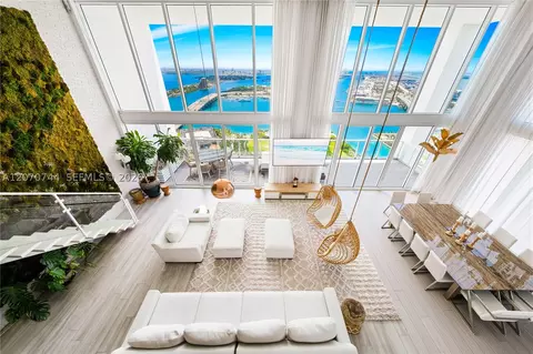 1040 Biscayne Blvd #4602, Miami, FL 33132