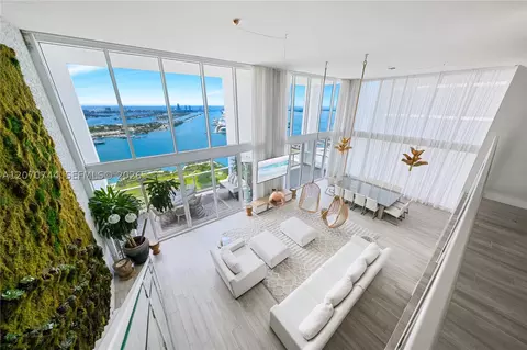 1040 Biscayne Blvd #4602, Miami, FL 33132