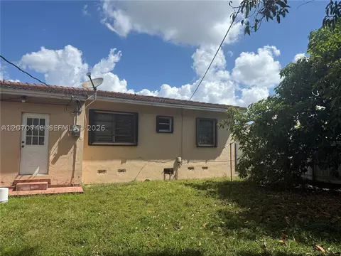 50 E 44th St, Hialeah, FL 33013 photo 7
