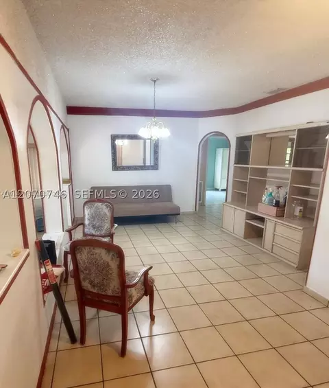 50 E 44th St, Hialeah, FL 33013 photo 2