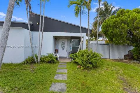12021 SW 209th St, Miami, FL 33177