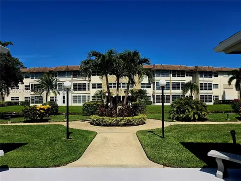 3405 NW 48th Ave #601, Lauderdale Lakes, FL 33319