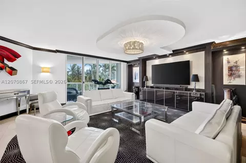 21050 Point Pl #403, Aventura, FL 33180
