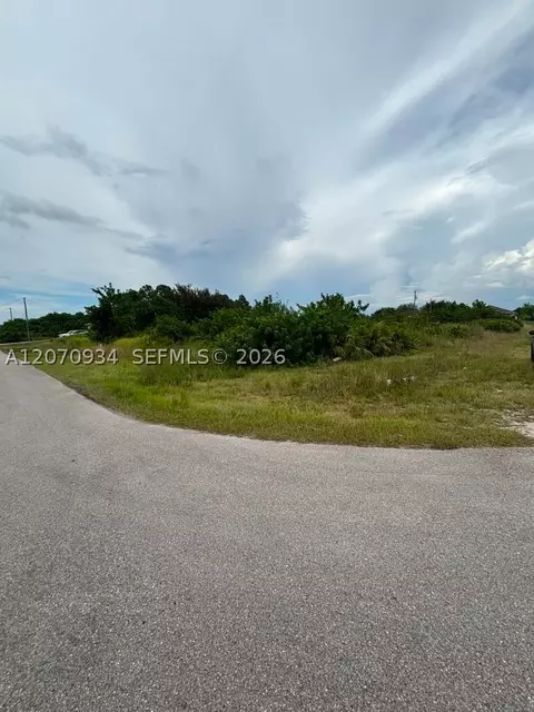 1609 Flora Ave S, Lehigh Acres, FL 33976