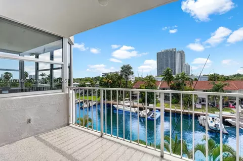 Undisclosed, North Miami Beach, FL 33160