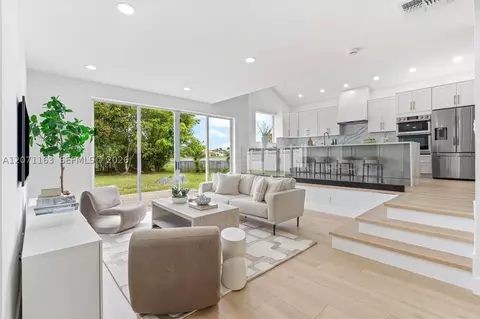 9840 Stover Way, Wellington, FL 33414