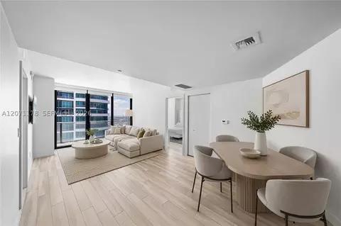 1300 S Miami Ave #3709, Miami, FL 33130