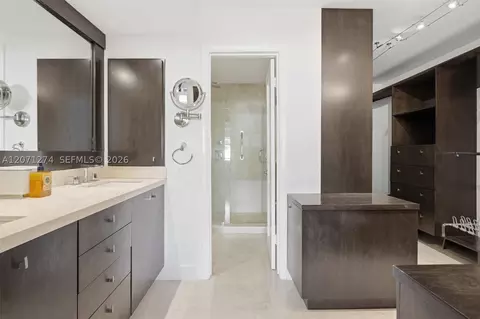 Other - 613 Ocean Dr #5D, Key Biscayne, FL 33149 photo 2 of 7