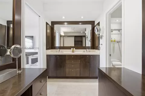 Bath - 613 Ocean Dr #5D, Key Biscayne, FL 33149 photo 1 of 1