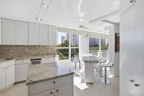 Kitchen - 613 Ocean Dr #5D, Key Biscayne, FL 33149 photo 2 of 2