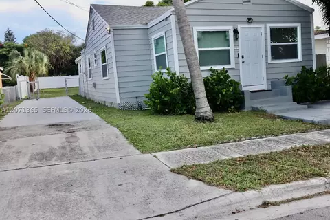 1112 11th St, West Palm Beach, FL 33401