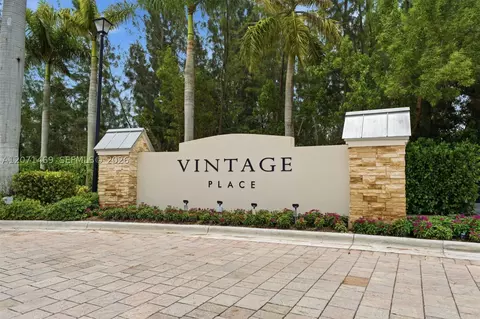 7042 NW 103rd Path, Doral, FL 33178