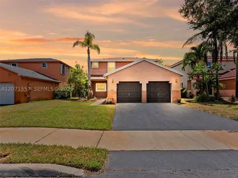 20714 NW 3rd St, Pembroke Pines, FL 33029