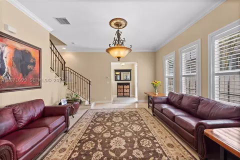423 SW 16th St, Fort Lauderdale, FL 33315