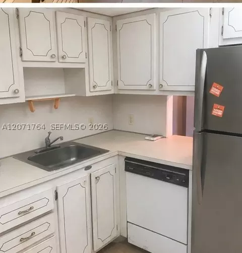 13155 Ixora Ct #204, North Miami, FL 33181