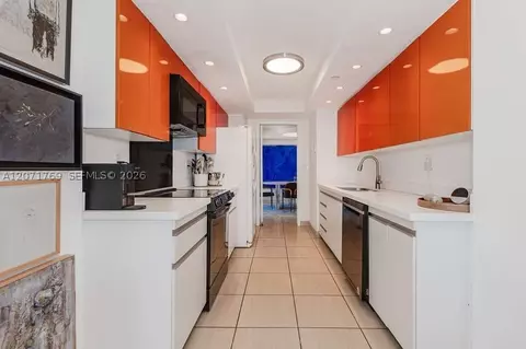 1000 Quayside Ter #1901, Miami, FL 33138