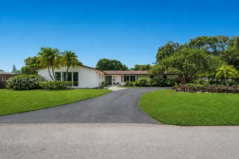 8520 SW 151st St, Palmetto Bay, FL 33158