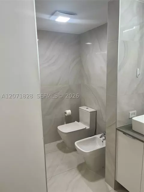 20191 E Country Club Dr #503, Aventura, FL 33180