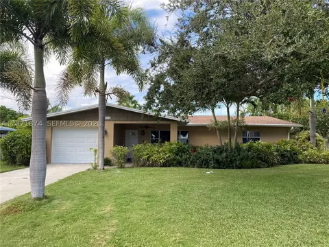 1672 Thumb Point Dr, Fort Pierce, FL 34949