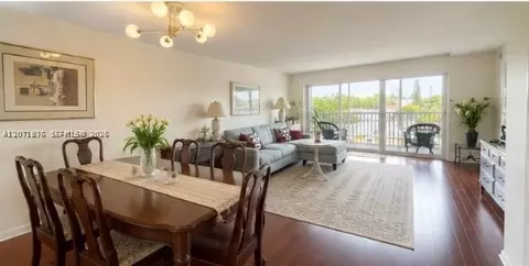 215 SE 3rd Ave #308C, Hallandale Beach, FL 33009