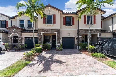 11472 SW 254th St, Homestead, FL 33032