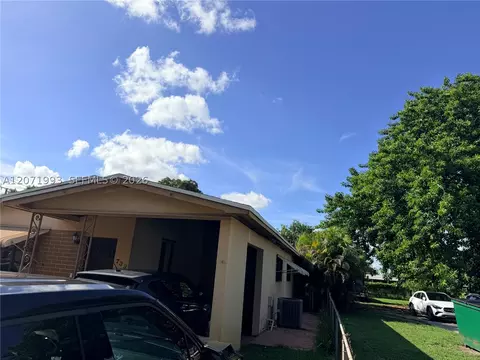 Exterior - 733 E 26th St, Hialeah, FL 33013 photo 2 of 5
