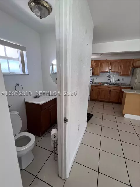 Bath - Undisclosed, Hialeah, FL 33010 photo 1 of 3