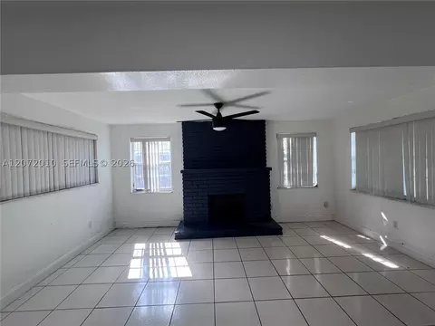 Living - Undisclosed, Hialeah, FL 33010 photo 2 of 4