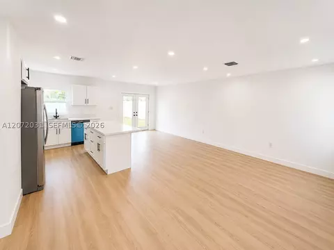 Living - 1870 NE 154th Ter, North Miami Beach, FL 33162 photo 1 of 3