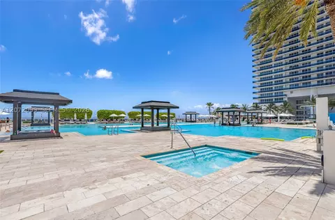 1800 S Ocean Dr #1108, Hallandale Beach, FL 33009