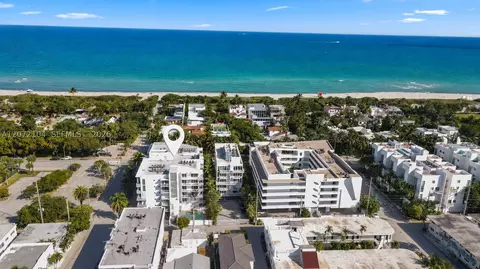 7832 Collins Ave #202, Miami Beach, FL 33141
