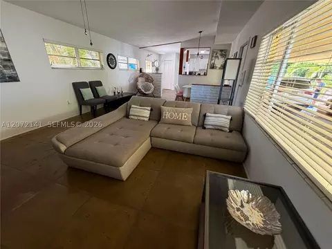 935 Polk St, Hollywood, FL 33019