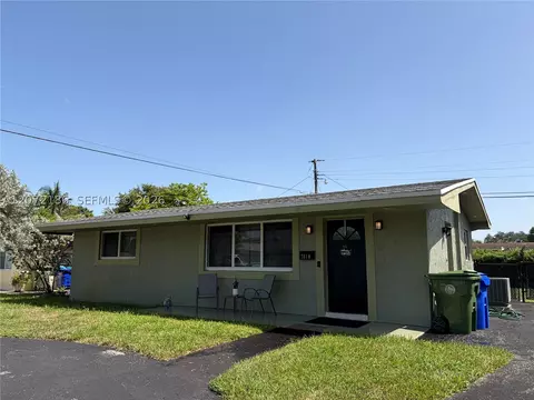 7810 NW 11th Ct, Pembroke Pines, FL 33024