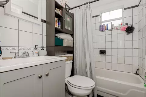 Bath - 334 E 11th St, Hialeah, FL 33010 photo 3 of 4