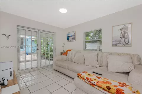 Living - 334 E 11th St, Hialeah, FL 33010 photo 6 of 7