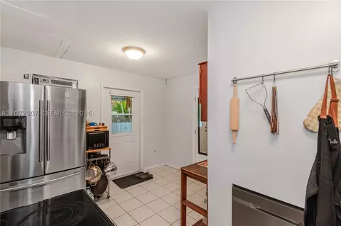 Other - 334 E 11th St, Hialeah, FL 33010 photo 4 of 11